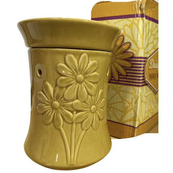 Vintage Great American Embossed Mustard Yellow Daisy Flower Electric Wax Warmer - Picture 2 of 12